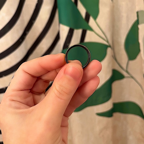 Ring Size 9 💛🖤 - Picture 6 of 6